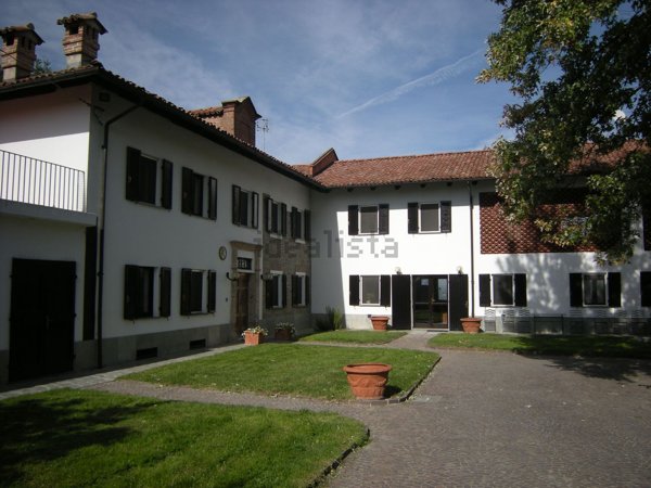 casa indipendente in vendita a Neive