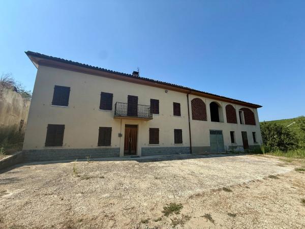 casa indipendente in vendita a Neive