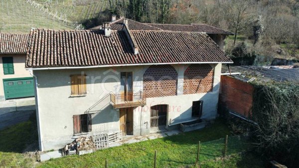 casa indipendente in vendita a Neive
