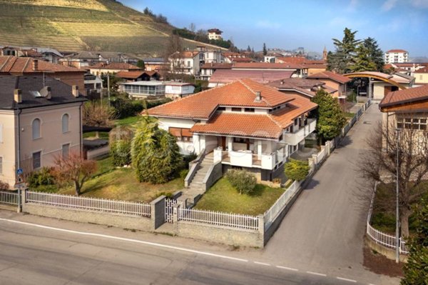 casa indipendente in vendita a Neive