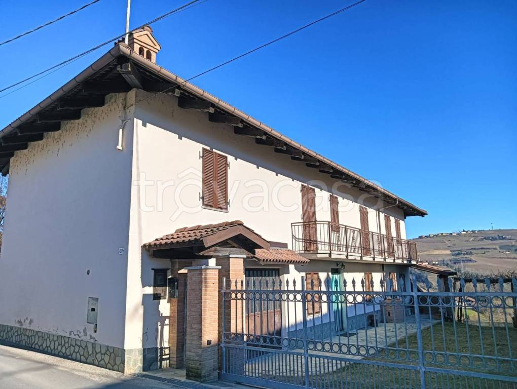 casa indipendente in vendita a Neive