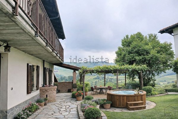 casa indipendente in vendita a Neive