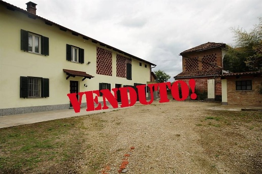 casale in vendita a Neive