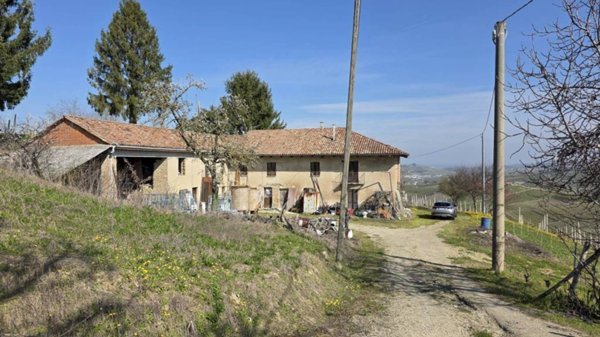 casa indipendente in vendita a Neive