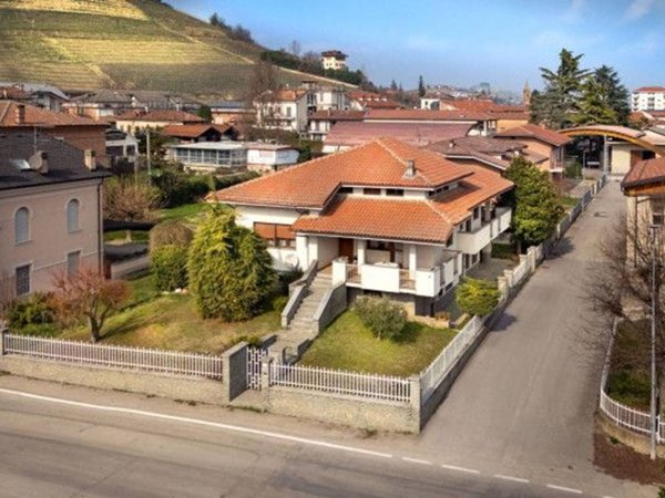 casa indipendente in vendita a Neive