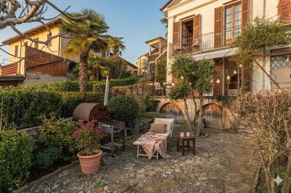 casa indipendente in vendita a Neive