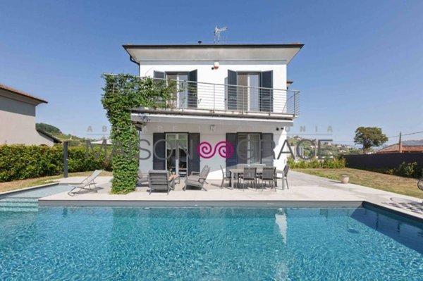 casa indipendente in vendita a Neive