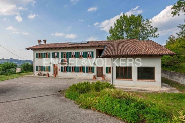 casa indipendente in vendita a Neive