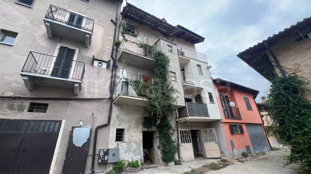 casa indipendente in vendita a Neive