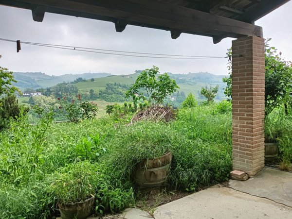 casa indipendente in vendita a Neviglie