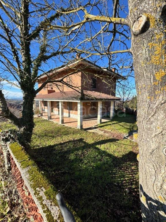 villa in vendita a Neviglie