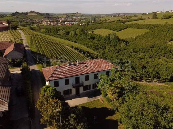 casa indipendente in vendita a Neviglie