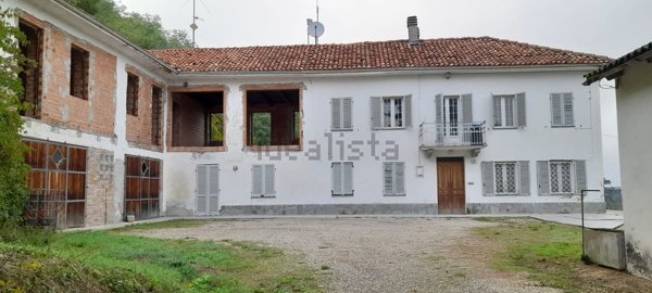 casale in vendita a Neviglie