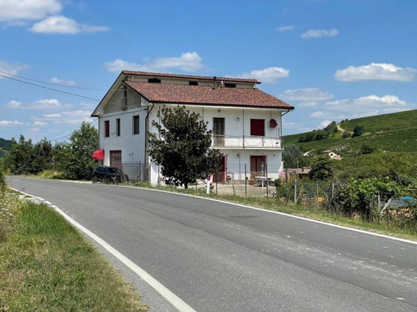 villa in vendita a Neviglie