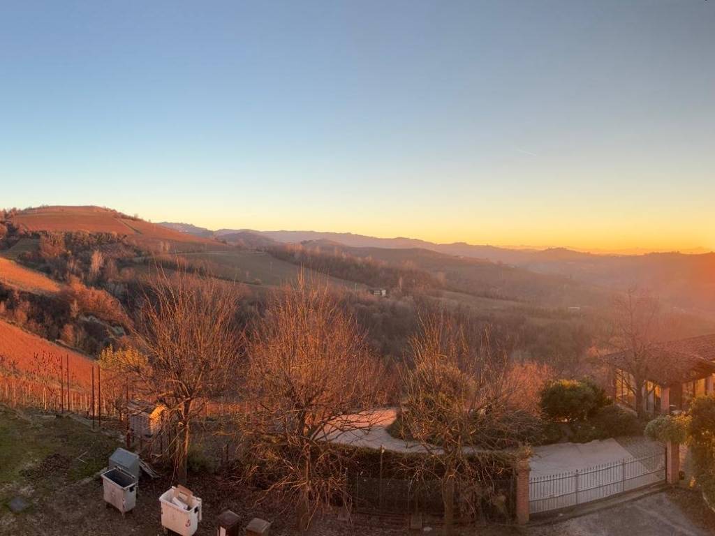 casa indipendente in vendita a Neviglie