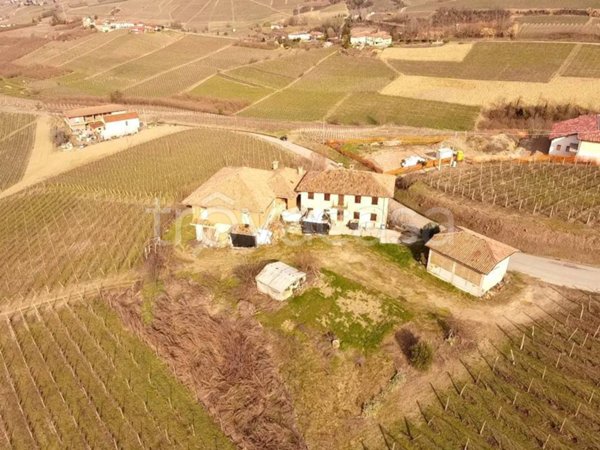 casa indipendente in vendita a Neviglie