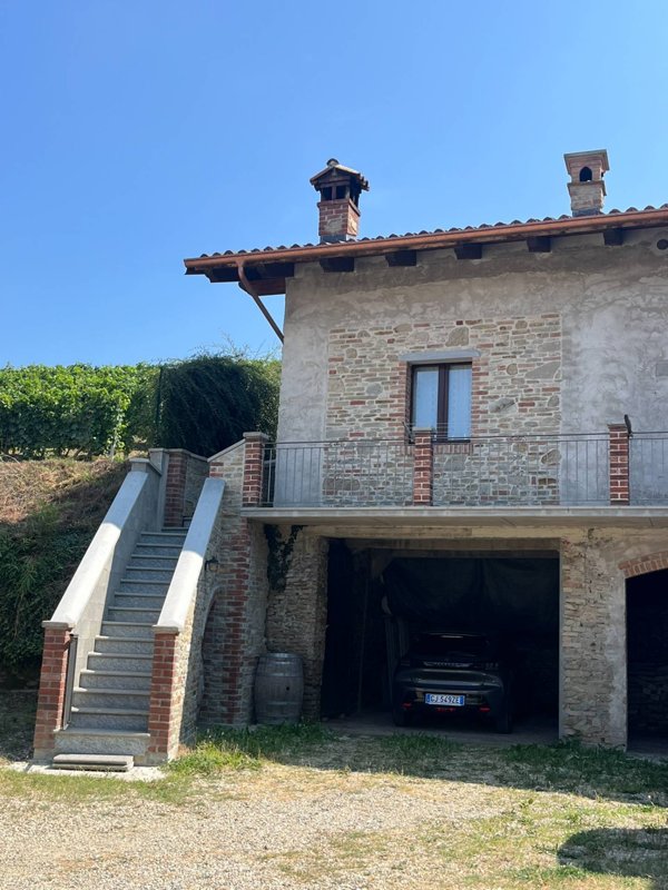 casale in vendita a Neviglie