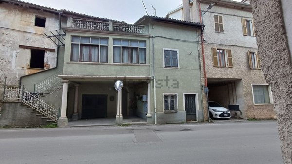 quadrivano in vendita a Niella Tanaro