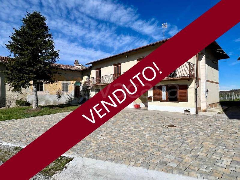 casa indipendente in vendita a Novello