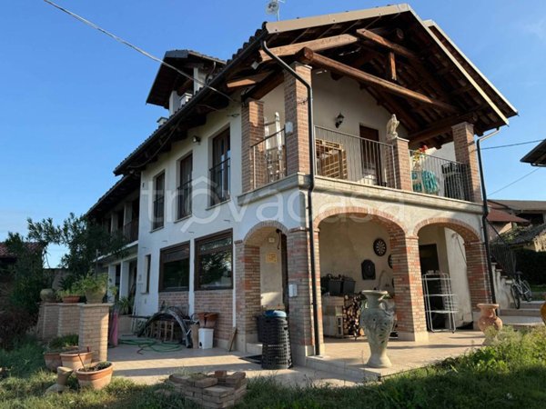 casa indipendente in vendita a Novello