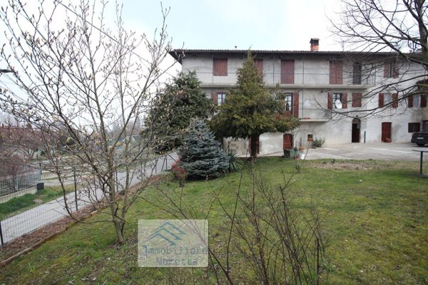 casale in vendita a Novello