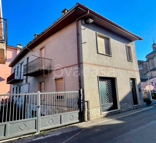 casa indipendente in vendita a Novello