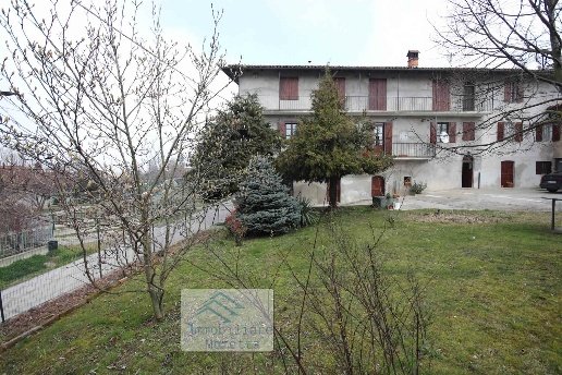 casa indipendente in vendita a Novello