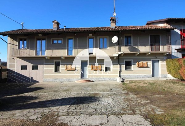 casa indipendente in vendita a Novello