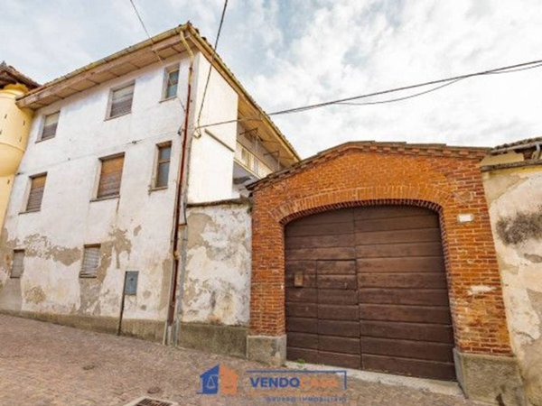 casa indipendente in vendita a Novello