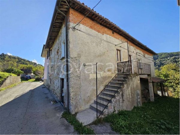 casa indipendente in vendita a Nucetto