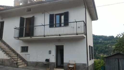 casa indipendente in vendita a Nucetto