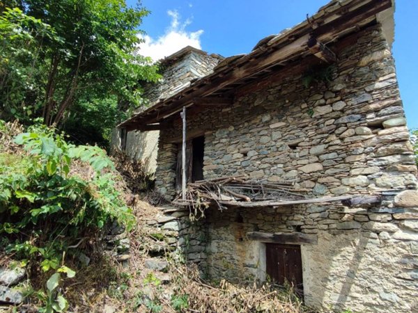 casa indipendente in vendita ad Oncino
