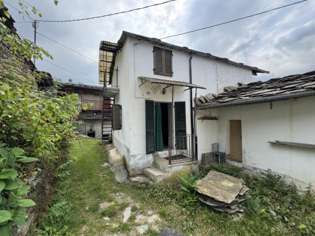 casa indipendente in vendita ad Oncino