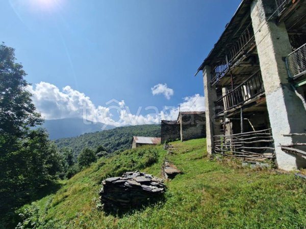 casa indipendente in vendita ad Oncino