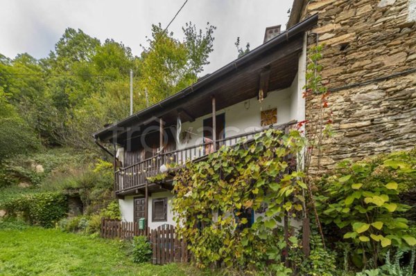 appartamento in vendita ad Oncino