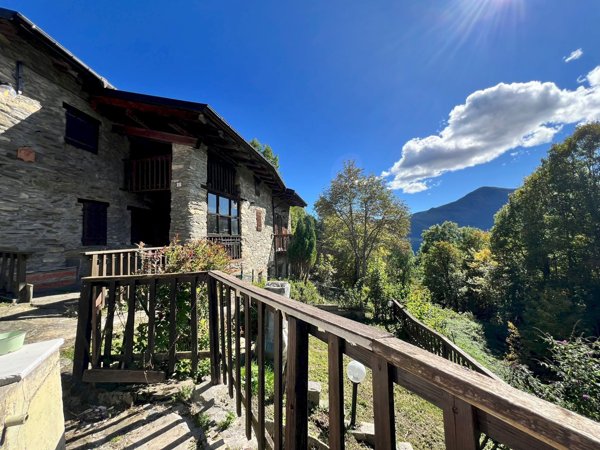 locale di sgombero in vendita ad Oncino in zona Paschie'