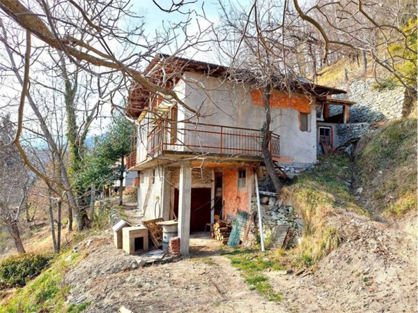 casa indipendente in vendita ad Ormea in zona Albra