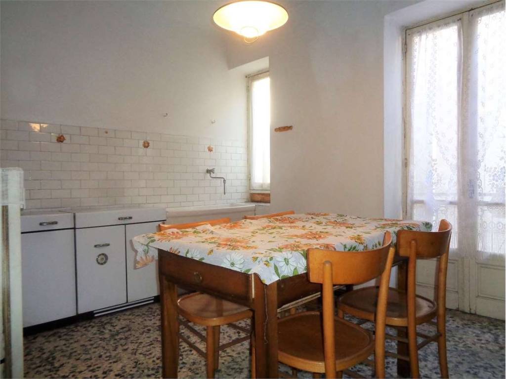 casa indipendente in vendita ad Ormea
