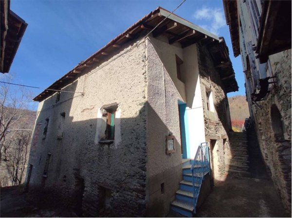 appartamento in vendita ad Ormea in zona Chionea