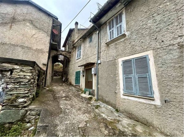 appartamento in vendita ad Ormea in zona Ponte di Nava