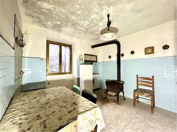 appartamento in vendita ad Ormea in zona Ponte di Nava