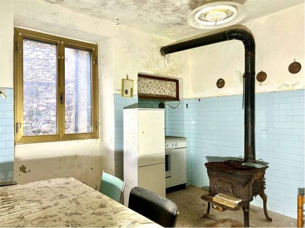 appartamento in vendita ad Ormea in zona Ponte di Nava