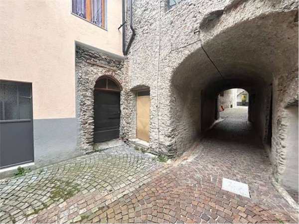 locale commerciale in vendita ad Ormea