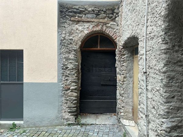 casa semindipendente in vendita ad Ormea