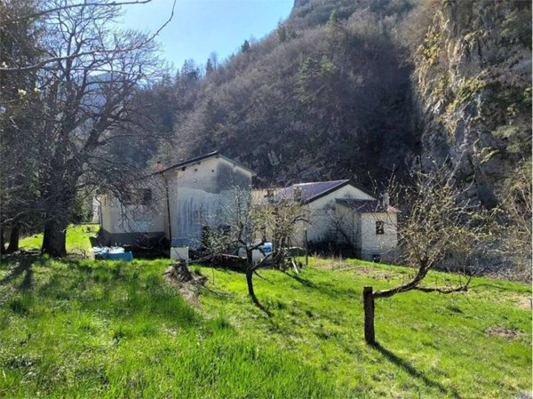 negozio in vendita ad Ormea in zona Ponte di Nava