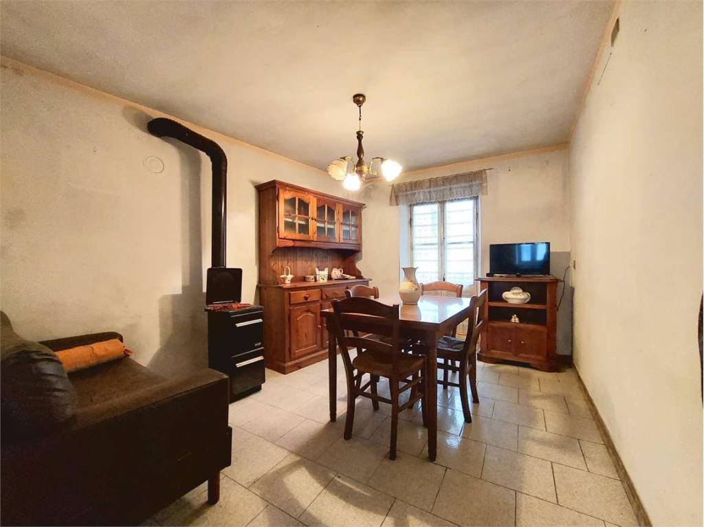 casa indipendente in vendita ad Ormea