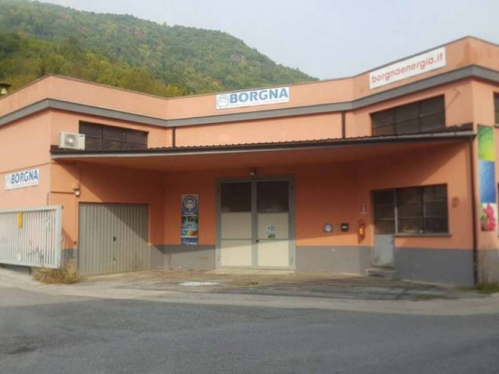locale commerciale in vendita ad Ormea