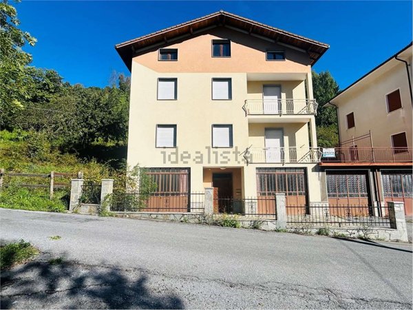 casa indipendente in vendita ad Ormea