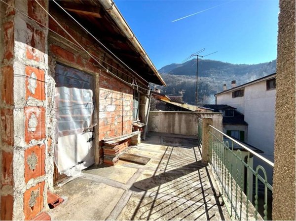 casa indipendente in vendita ad Ormea