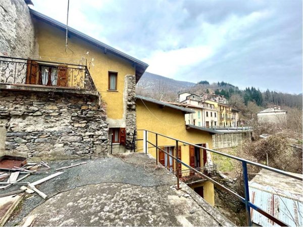 casa indipendente in vendita ad Ormea in zona Ponte di Nava